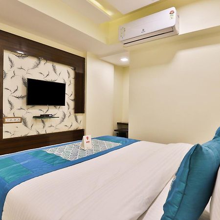 Hotel O Red Apple Ahmedabad Exterior photo