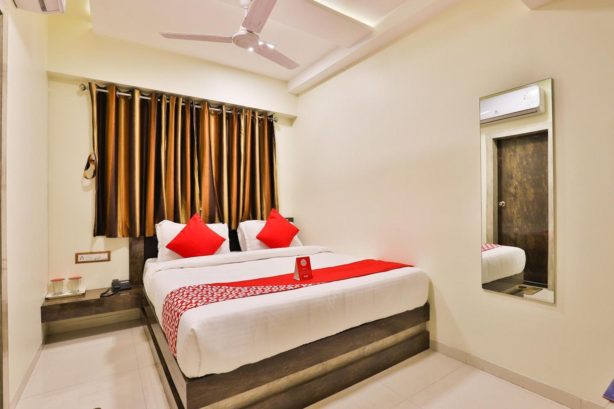 Hotel O Red Apple Ahmedabad Exterior photo