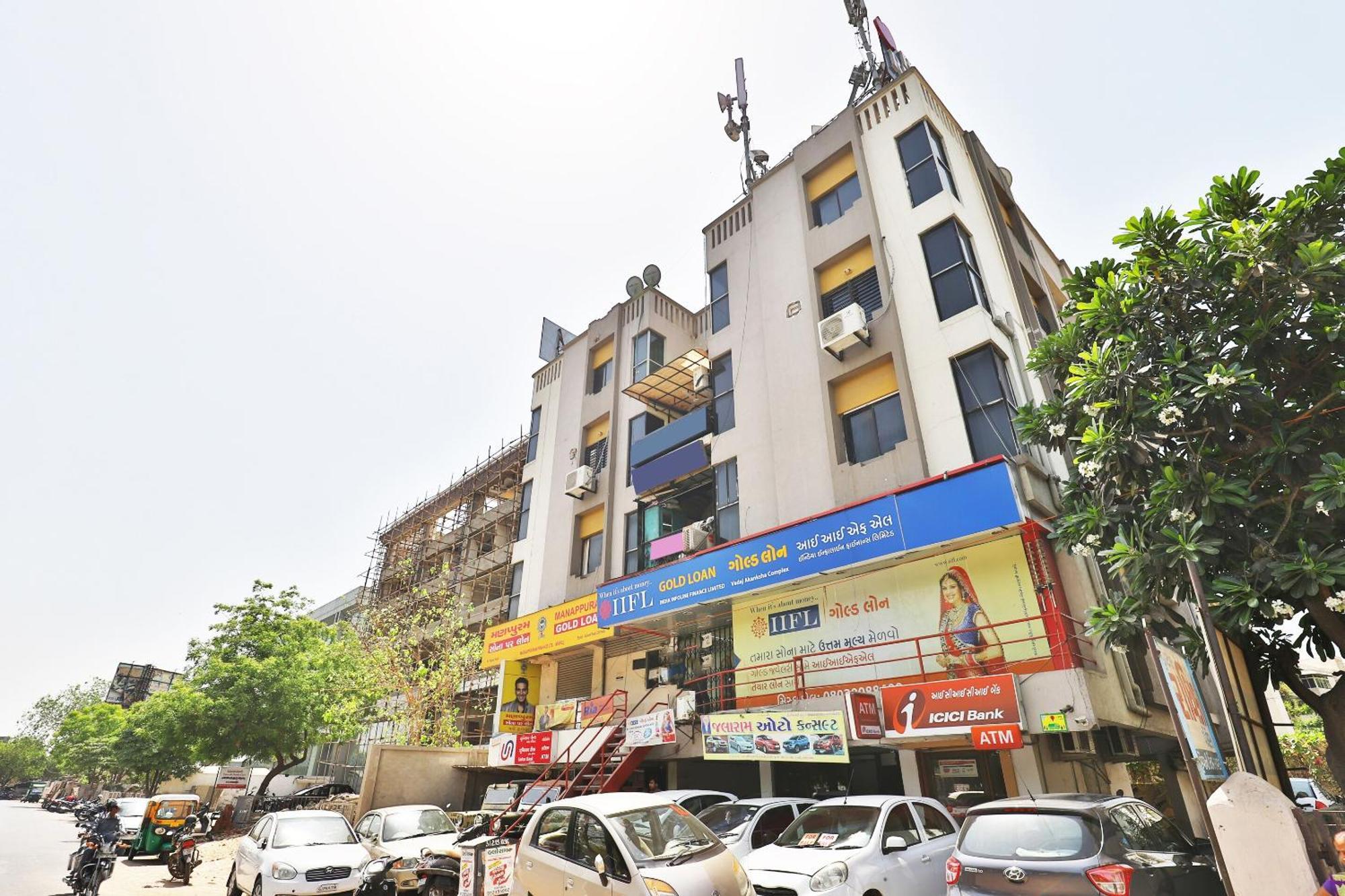 Hotel O Red Apple Ahmedabad Exterior photo